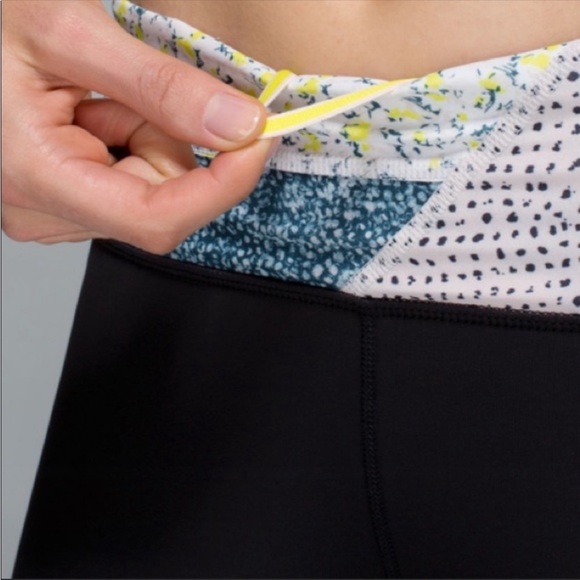 Lululemon Run Inspire Crop II Fresh Fleur Neutral - Picture 7 of 15